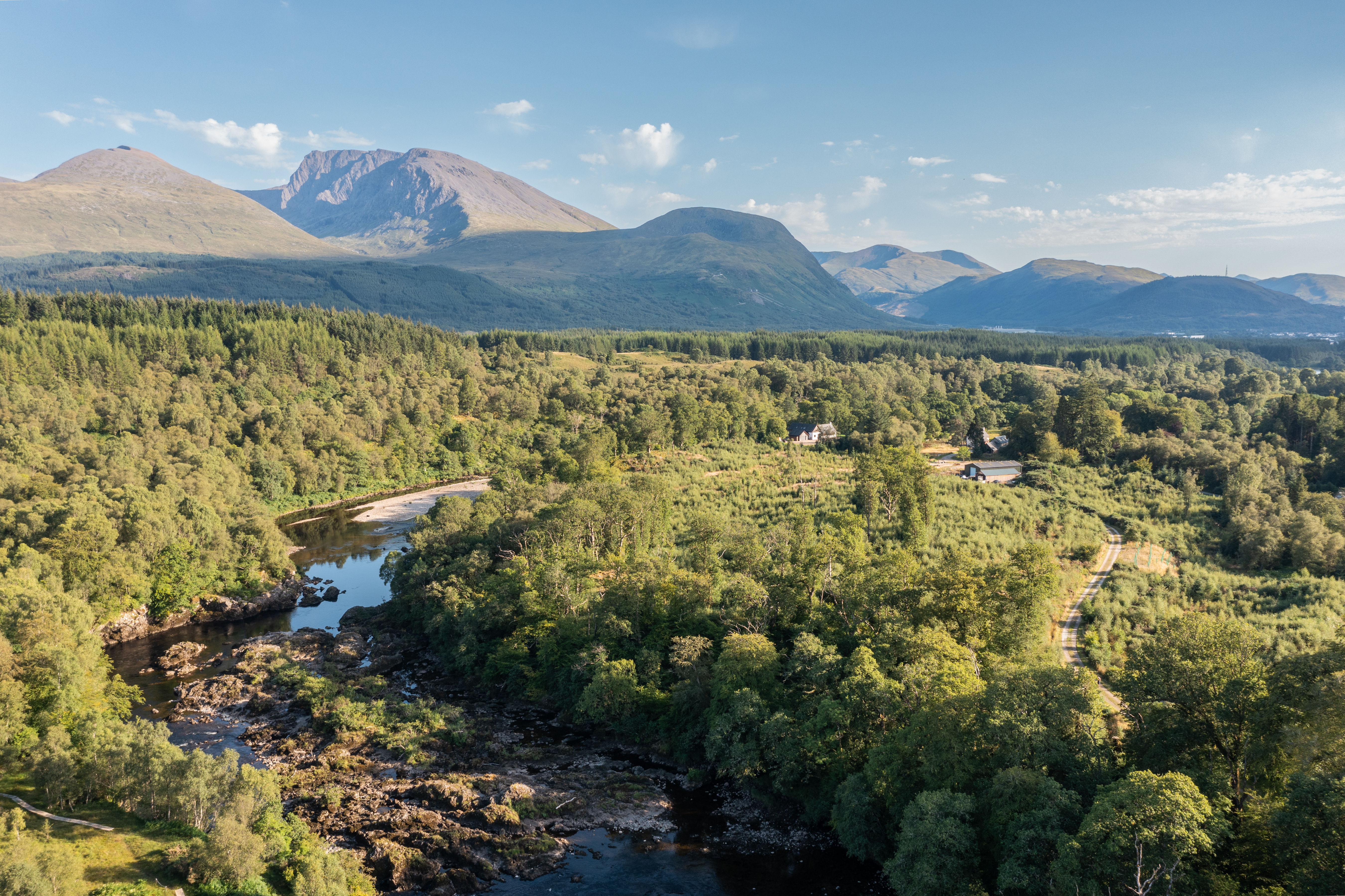 Losleathan: the broad tailed otter of Lochaber